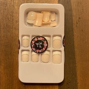 Fashion Nails - French manicure w/ sparkle accent